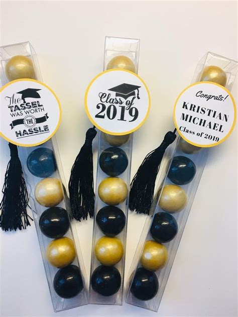 personalized graduation favors|cheap graduation favors for guests.